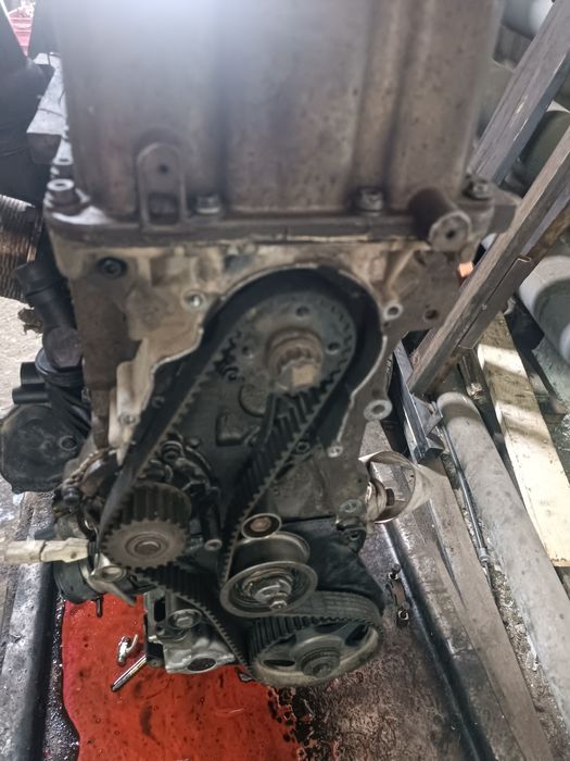 Двигатель Фольксваген б6 2.0 BLY