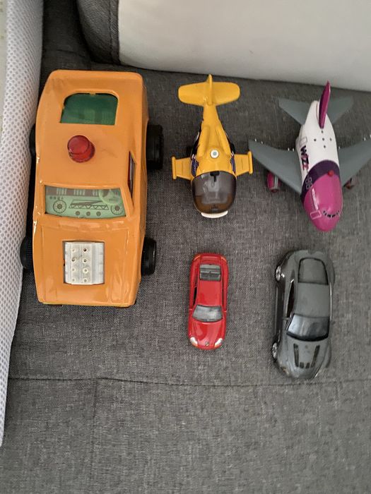 Set masinute pentru copii