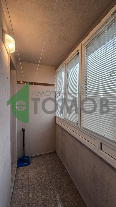 Двустаен апартамент с бокс под наем в кв. Опълченски