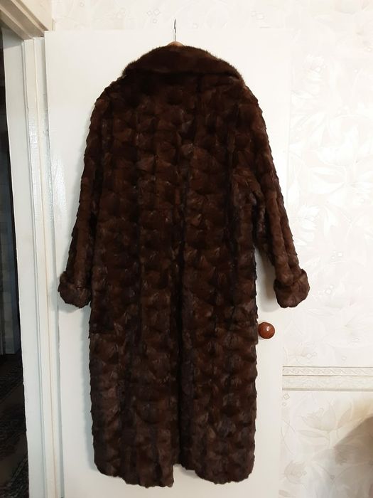 Продам норковую шубу