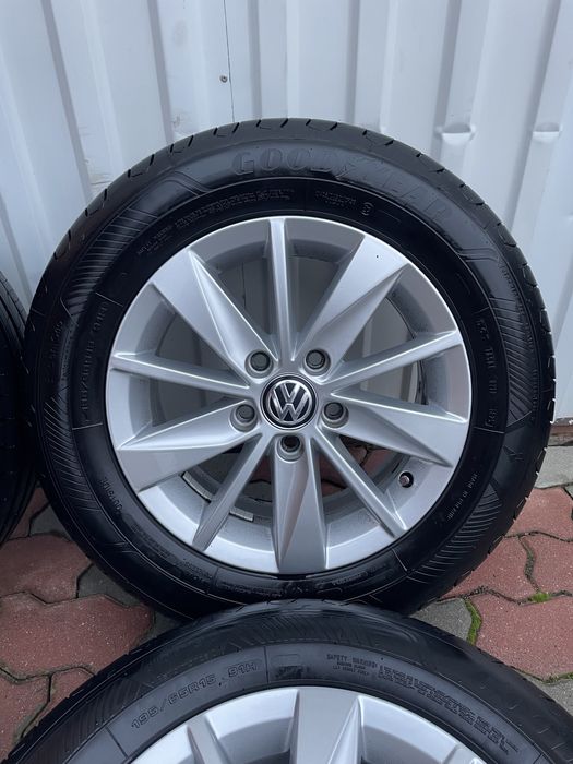 Jante de aluminiu originale VW R15 cu cauciucuri GOOD YEAR noi de vara
