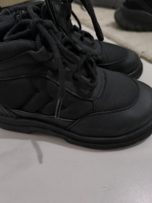 Обувь детская продам