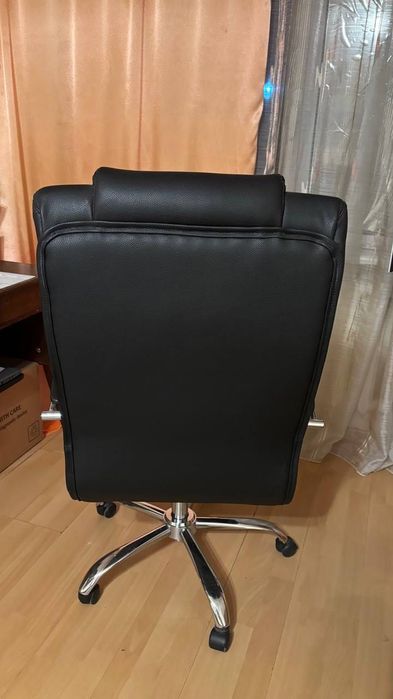 Продается Кресло кожаное