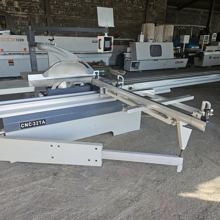 CNC Форматен циркуляр 3200мм.