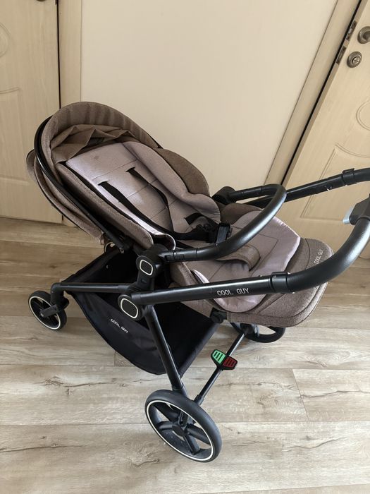 Коляска прогулочная