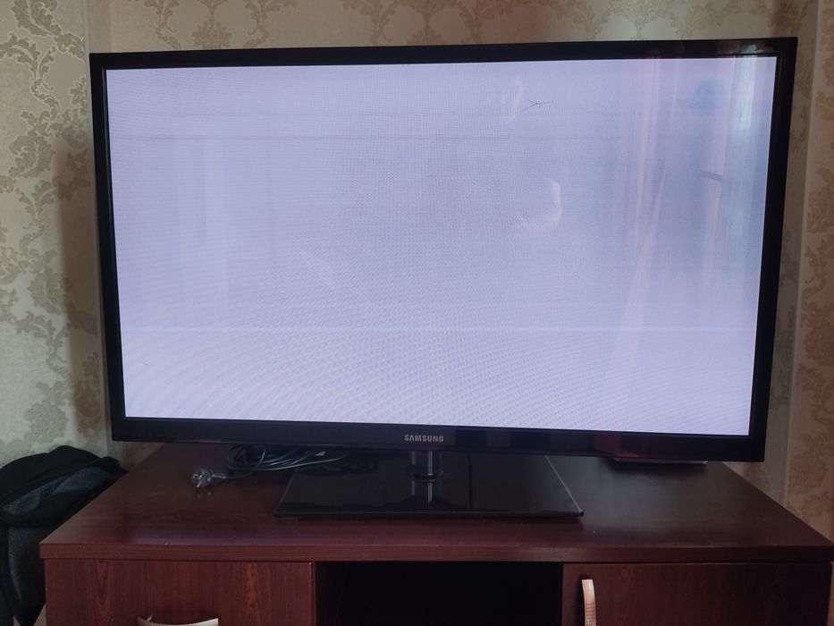 Продам телевизор samsung