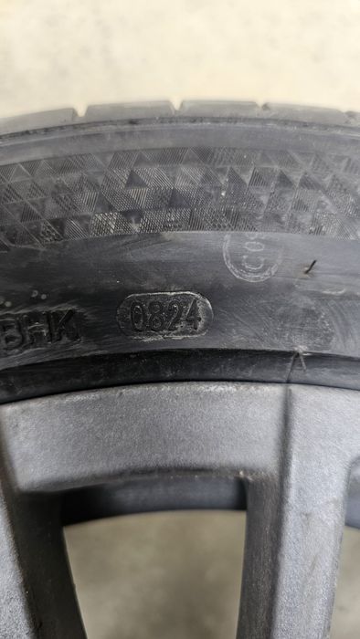 Накаченный автошина