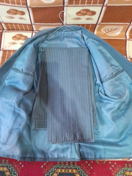 Костюм мужской продам