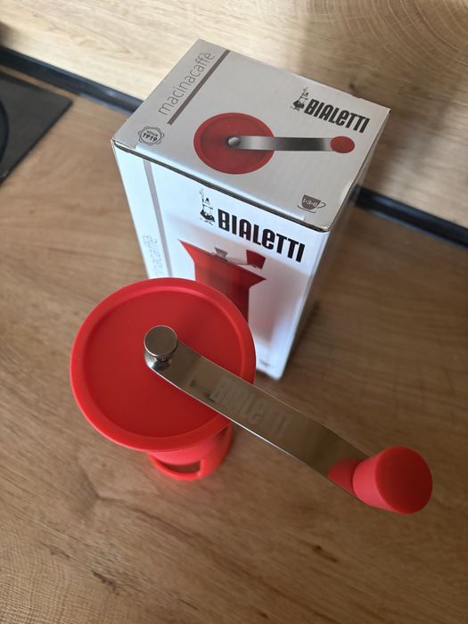 Ръчна мелачка за кафе Bialetti