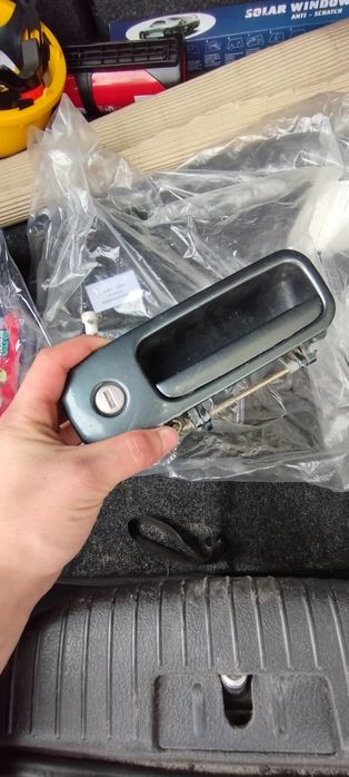 Продавам дръжка на багажник