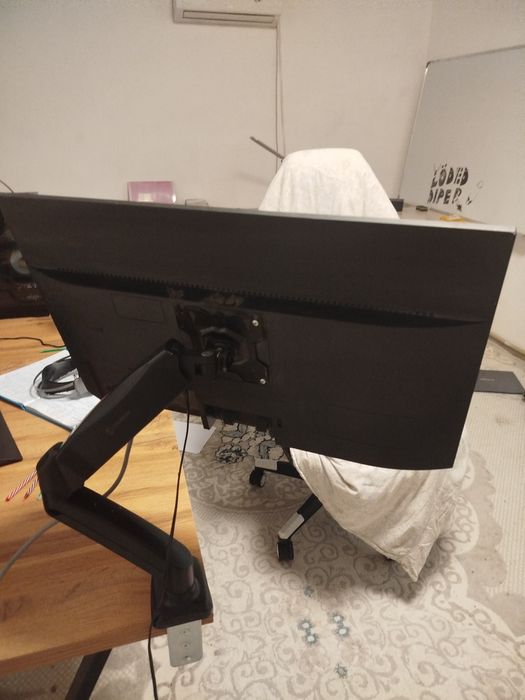 Монитор Samsung 27 60 гц