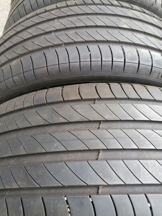 Vând 4 anvelope vară michelin 225.55.18