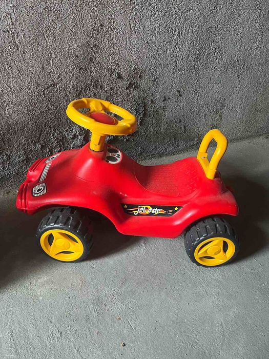 Детска кола за яздене