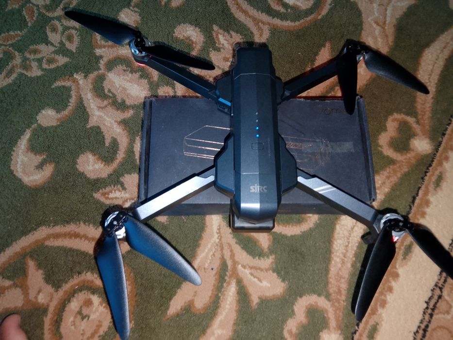 Дрон    SJRC F11