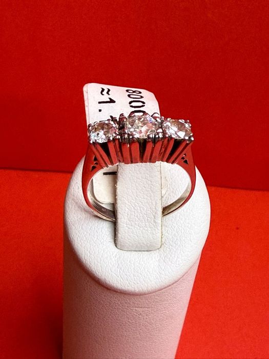 Inel cu diamante din aur de 14K Amanet BKG