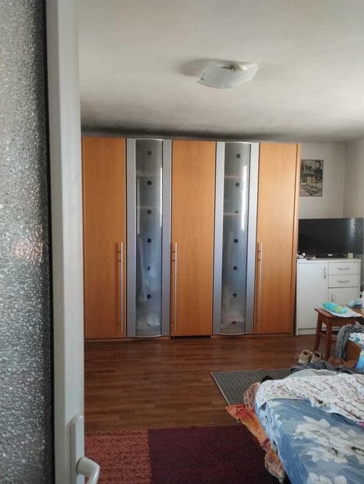 Casa sat Drinova 15km de lugoj.
