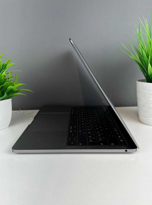 MacBook Pro 2019, 1265а21935