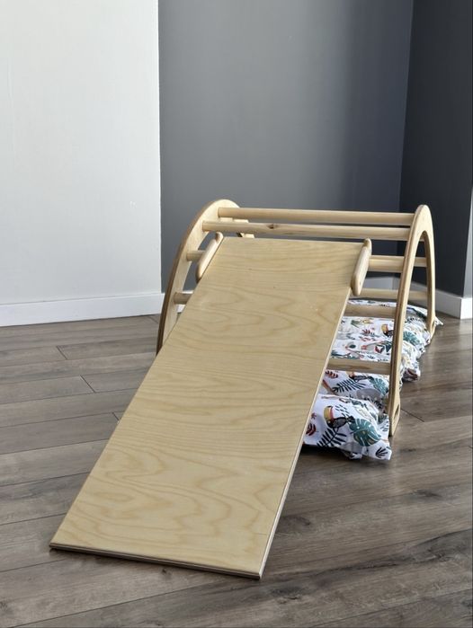 Арка пиклера и горка скалодром