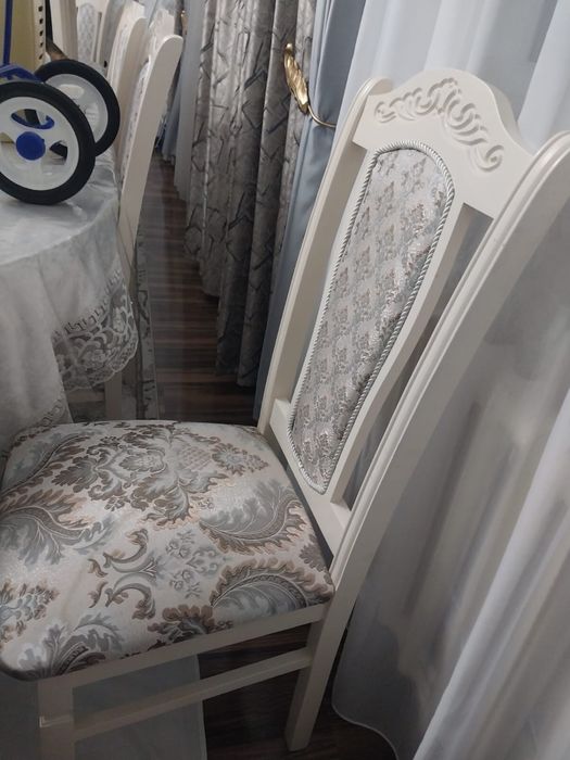 Стулья деревянные