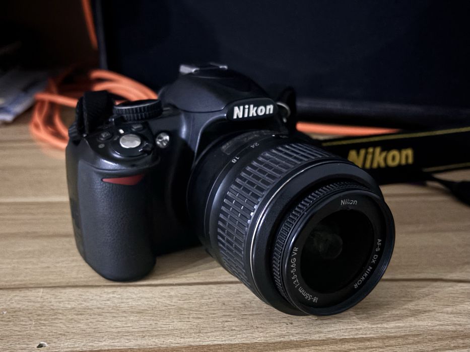 Nikon D3100 на запчасти