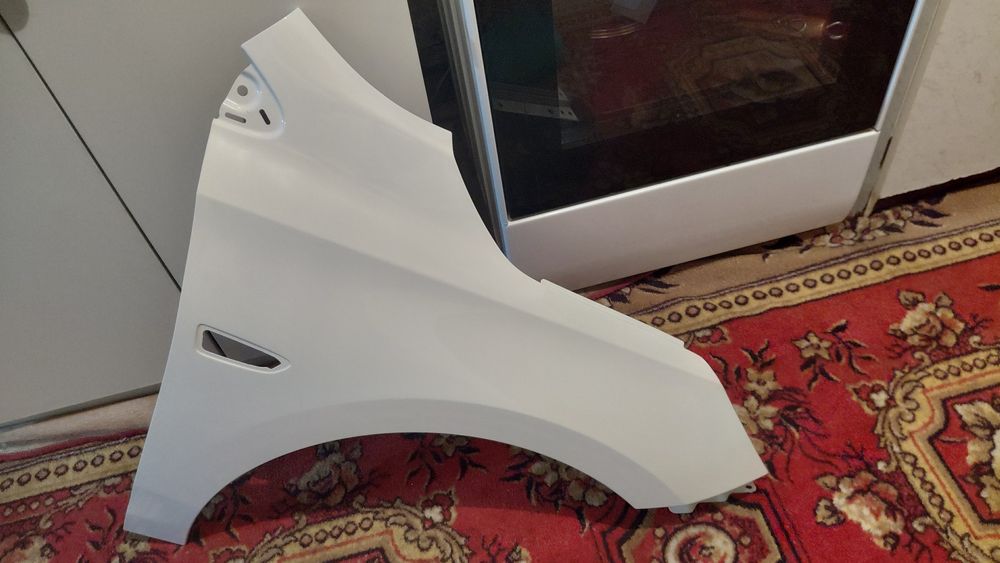 продам передный левый и правый крело для шевролет оникса