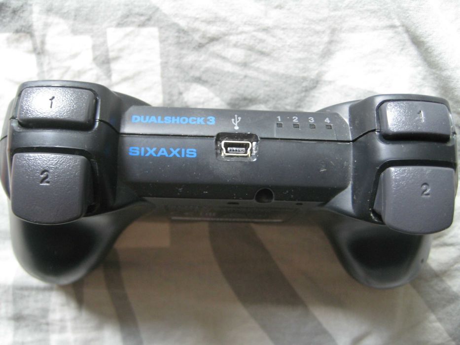 Продавам оригинален Dualshock джойстик-контролер за Ps3