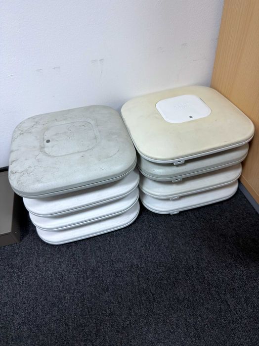 Pachet Cisco Wireless Controller 2504 + 8 Access Point-uri