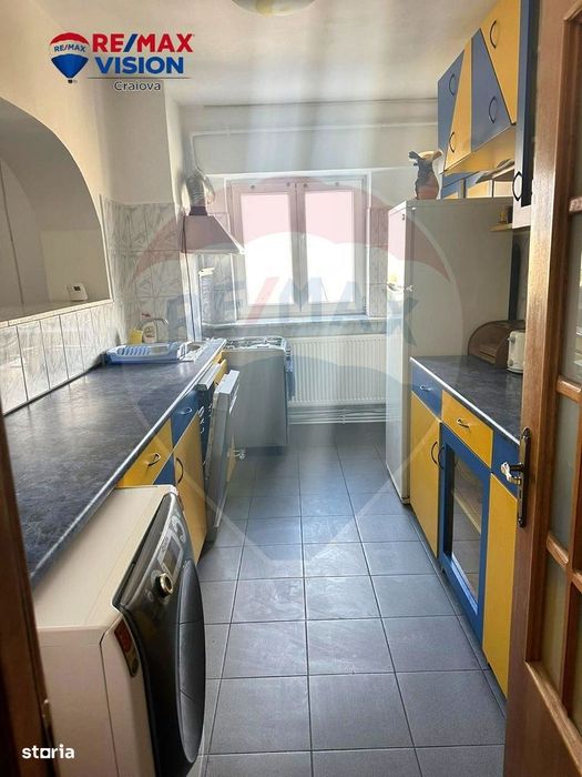 Apartament cu 4 camere de vânzare în zona Central