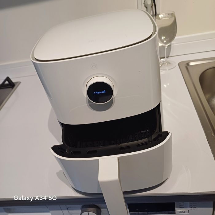 vând friteuză xiaomi