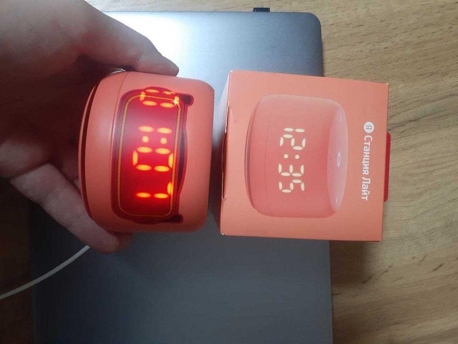 Колонка Алиса Яндекс