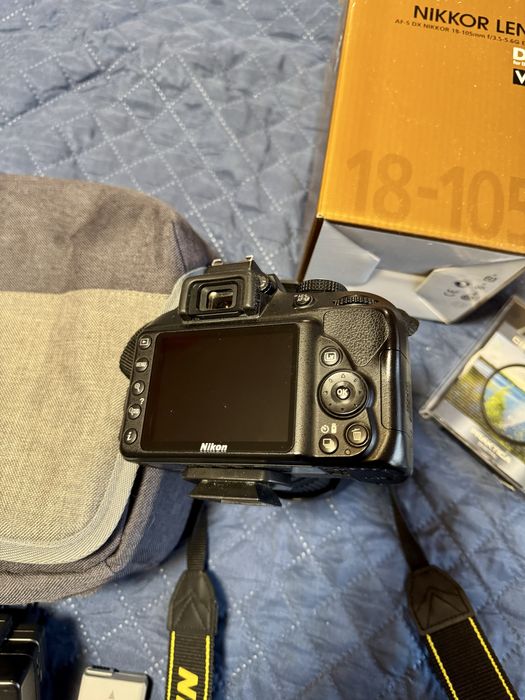 Фотоапарат Nikon D3400 + Обектив Nikkor 18-105