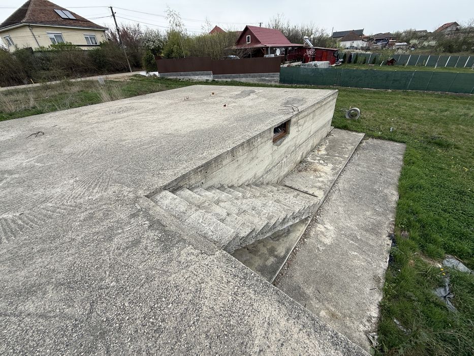 Ofer spre vanzare fundatie pentru Casa + Teren 58 Arii in Viile SM