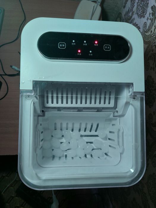 Ледогенератор midea