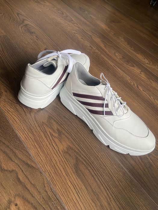 Спортно елегантни обувки НОВИ естествена кожа