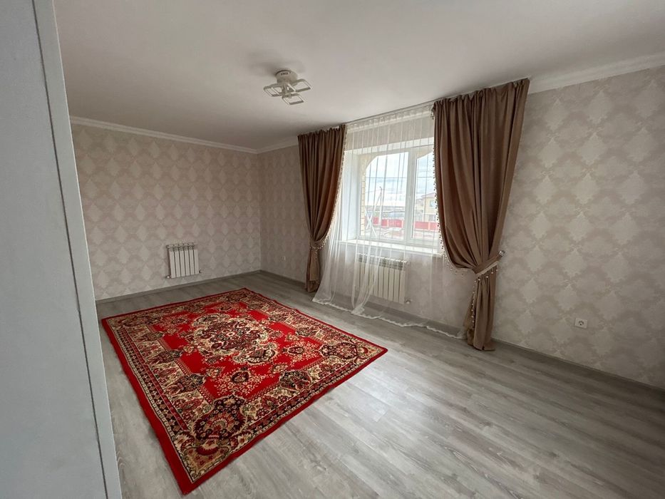 Продам дом в коттеджном городке.