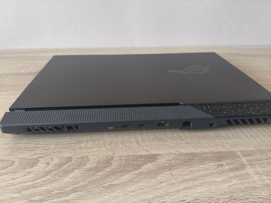 Asus ROG Strix G17 G713R 17.3"