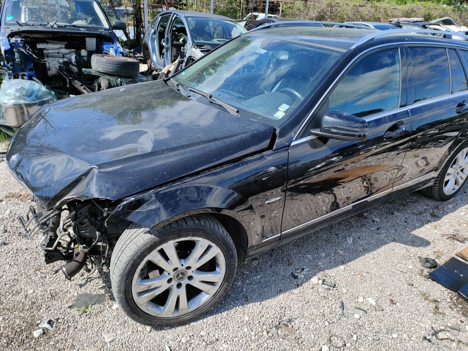 Продавам на части Мерцедес С200 2009г 136ксW204