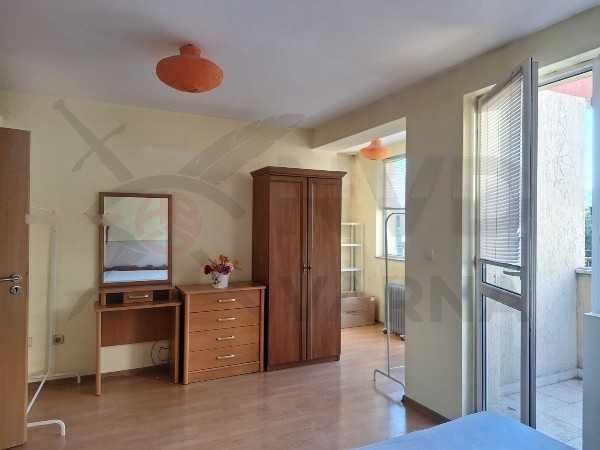 Двустаен апартамент в Колхозен Пазар! 21750952