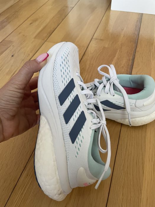 Маратонки Adidas