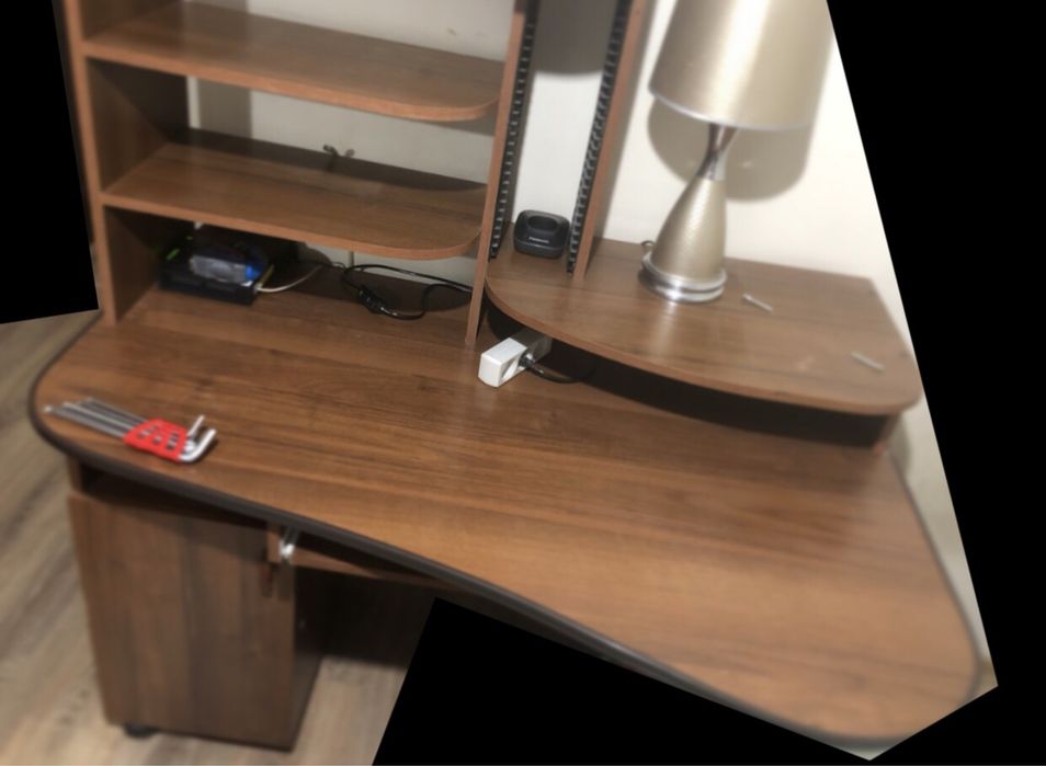 Продается компьютерный стол