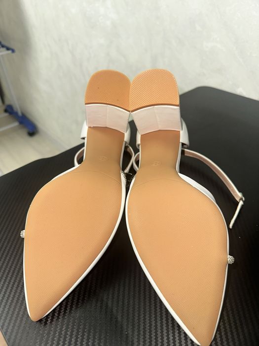 Свадебные новые туфли