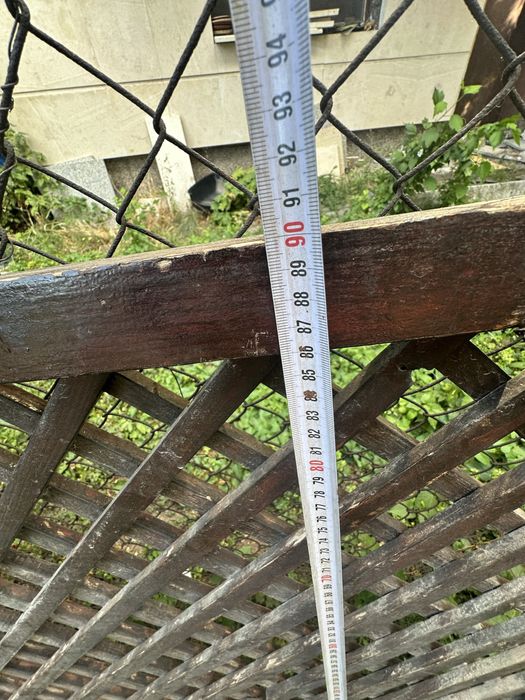 Продавам дървени оградни пана