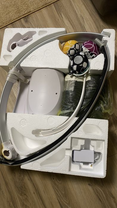 Електрическа бебешка люлка 4moms mamaRoo 4.0 - с кашон