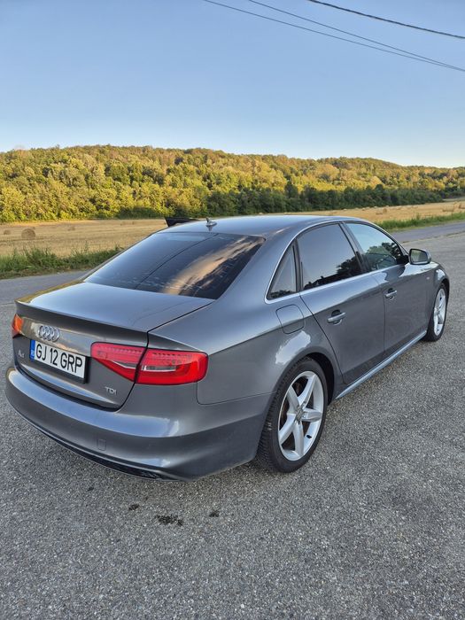 Audi A4 B8.5 Facelift 2.0 TDI 150 CP S line – Întreținută, stare foarte bună