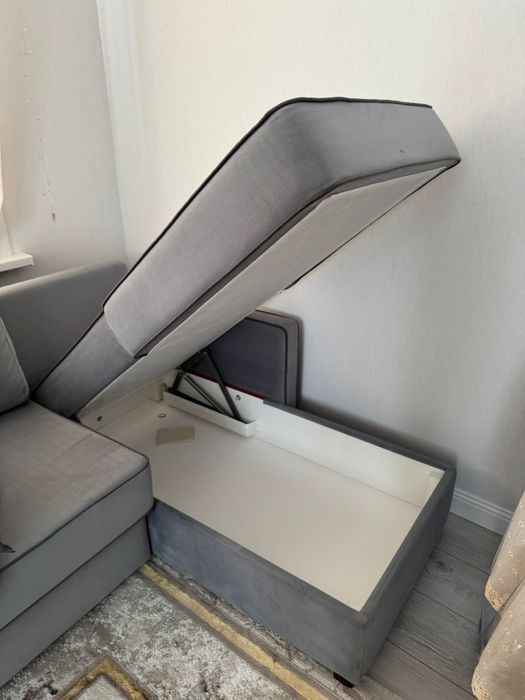 Угловой диван серый