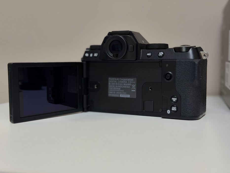 Продам Fujifilm X-S20