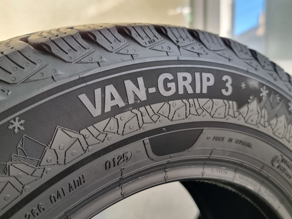 "Dot 25" 215/65/16 С Semperit 4Броя: 450лв 7.2мм