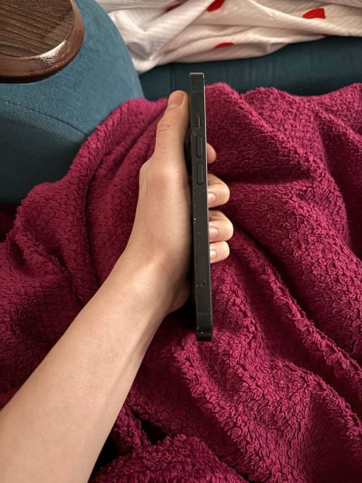 Продам айфон 14 в хорошем состоянии