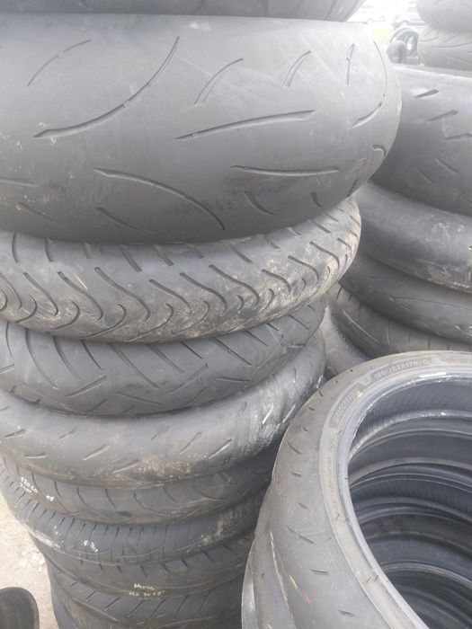 Моторни 70 броя гуми. На ЕДРО