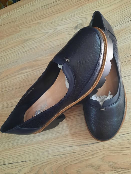 Продам туфли на каблуке